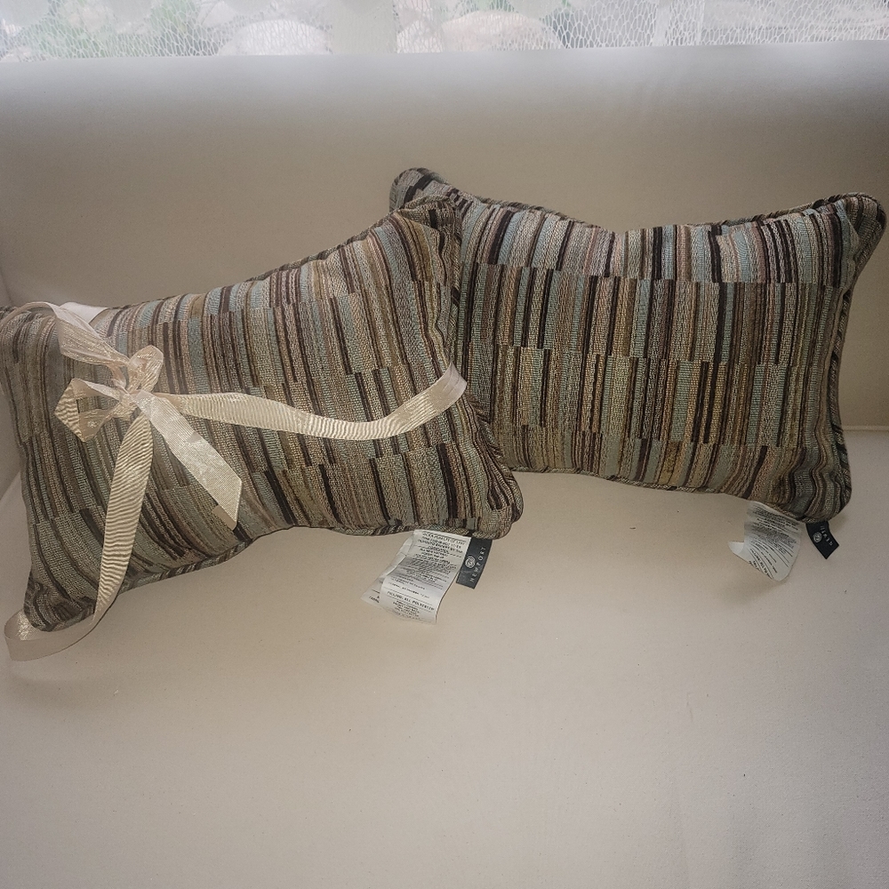 Accent Pillows - Newport (2)